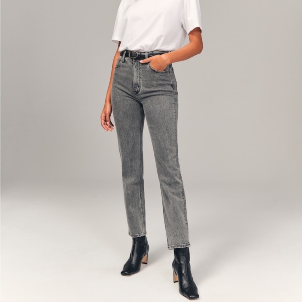 A&F Ultra High Waist Ankle Jeans 27S